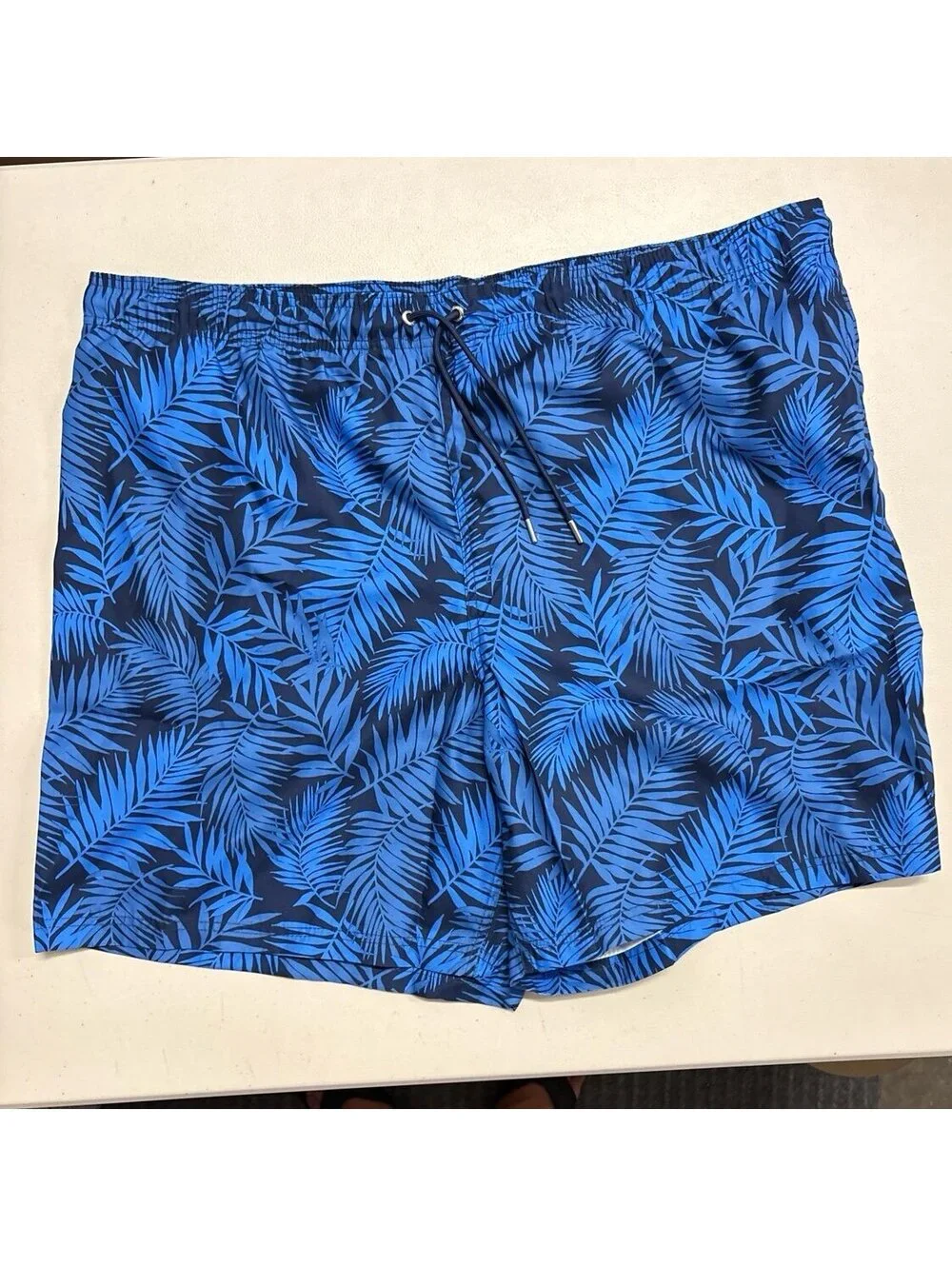 Lands’ End Men’s Swim Trunks 2XL/T NWT Blue Palm Leaf 8” Volley Board Shorts